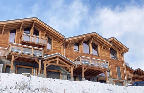 Les Deux Alpes Ski Chalet | CHALET 180 m2 HAUT STANDING 10/12 PERSONNES AUX DEUX ALPES AVEC PISCINE