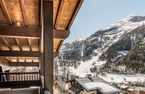 Les Brevieres Ski Chalet | Chalet, 200m from ski slopes, sauna, terrace, balcony, tv, ski locker, 250m², Tignes
