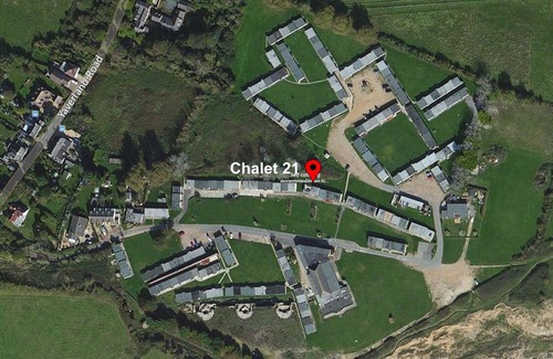 Sandown Ski Chalet | Chalet 21, Sandown Bay, Isle of Wight, Free WiFi, Sleeps 4-6