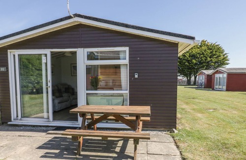 Padstow Ski Chalet | CHALET 212, family friendly in St Merryn