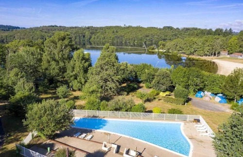 Friaudour Ski Chalet | Chalet 4 étoiles - Piscine - eeiigc