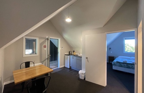 Methven Ski Chalet | Chalet 4 (1 Bed) Pudding Hill