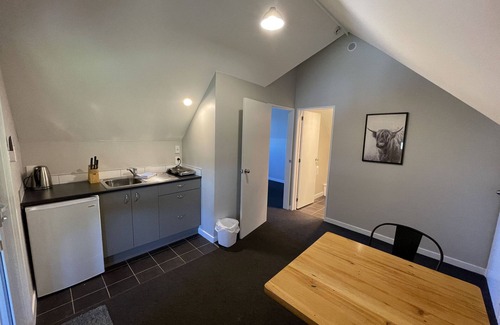 Methven Ski Chalet | Chalet 4 (1 Bed) Pudding Hill