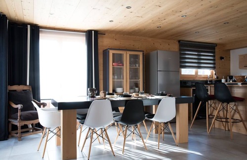 Les Carroz-d'Araches Ski Chalet | CHALET 4M LES CARROZ FOOT OF SPACIOUS TRACKS SAUNA. JACCUZI