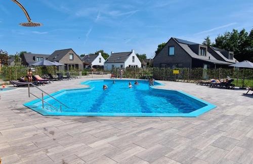 Sint Maarten Ski Chalet | Chalet 550 op Recreatiepark de Wielen
