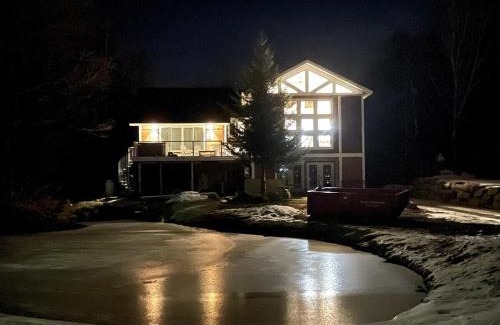 Killington House | Chalet 91 at Killington - 4BR Luxury Lodge with Hot Tub, Sauna, Pool Table