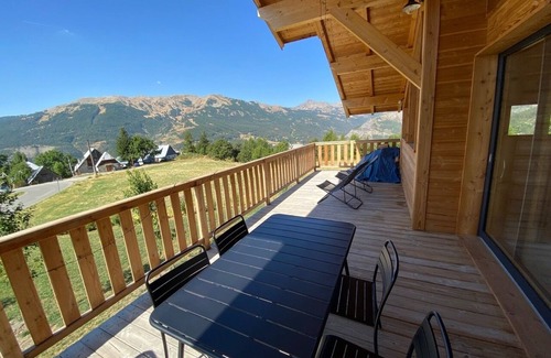 Allos Ski Chalet | Chalet A LA Montagne - Grand Confort - 5 Chbres - 3 SDB - 3 WC - Ideal Famille