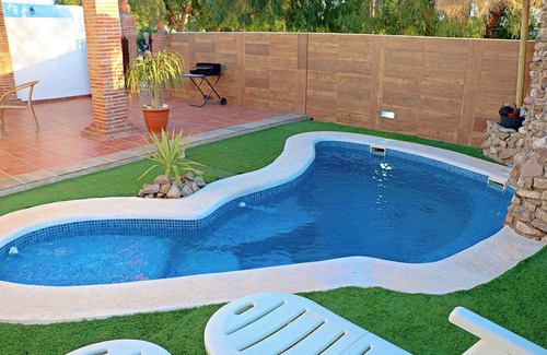 Conil de la Frontera Ski Chalet | Chalet acogedor con piscina