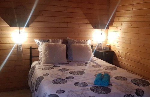 Allan Ski Chalet | Chalet 'Adorable Cocon En Pleine Nature' with Private Terrace