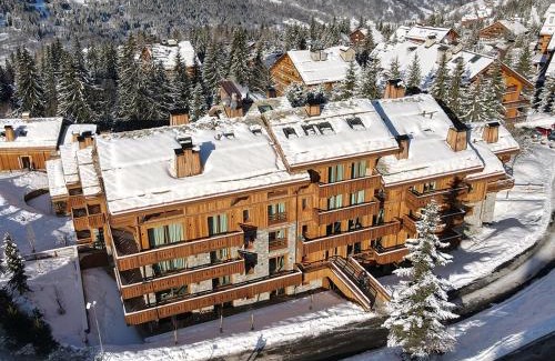 Meribel Ski Chalet | Chalet Airelles - Luxe et Confort au Pied des Pistes avec SPA et Services de Conciergerie - FR-1-613-52