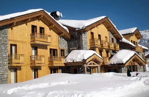 Les Eucherts Apartment | Chalet Altitude - Chalet Résidence Le Refuge * - 6 Room Apartment 10/12 People