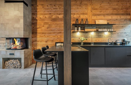 Chatel Ski Chalet | Chalet Amarou - mountain stay for 6 with hot tub in Châtel - OVO Network