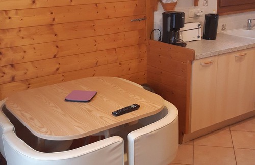 Saint-Jean-de-Sixt Apartment | Chalet apartment with summer pool and spa