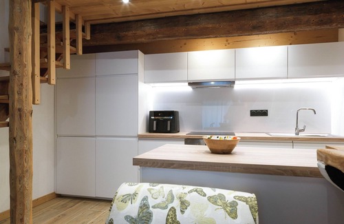 Montgenevre Ski Chalet | Chalet Asha, a cosy 2 bedroom chalet in a quiet location, close to ski de fond