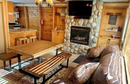Salt Lake Mountain Resorts Ski Chalet | Chalet at Brighton by Cottonwood Lodging