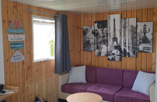 La Haye-Malherbe Ski Chalet | Chalet au Calme à la Campagne