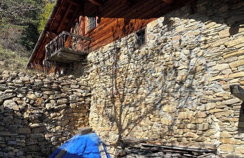 Saint-Clement-sur-Durance Ski Chalet | Chalet Authentique Atypique