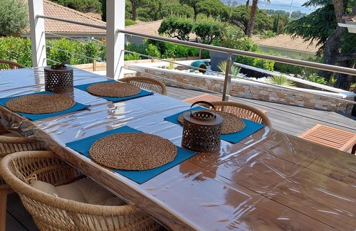 Gassin Ski Chalet | Chalet Avec une vue mer à Couper le Souffle à 5 km de St Tropez