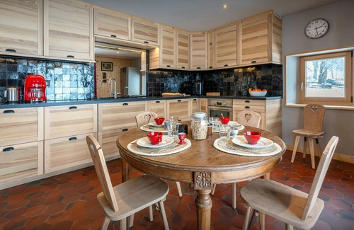 Samoens Ski Chalet | Chalet Aymon - cosy mountain stay for 10 in Grand Massif - OVO Network