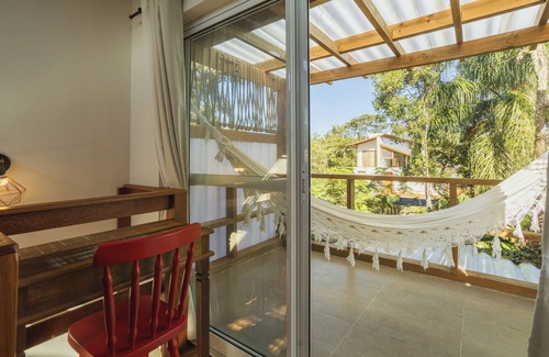 Praia do Rosa Ski Chalet | Chalet Azul. Comfort, Style and Peace in Nature.