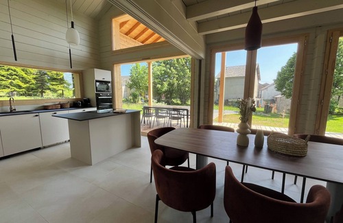 Saint-Sauveur-Camprieu Ski Chalet | Chalet bois cœur Cévennes