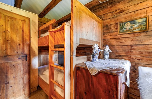 Schenna Ski Chalet | Chalet 'Bergchalet Schennaberg' with Mountain View, Garden & Wi-Fi