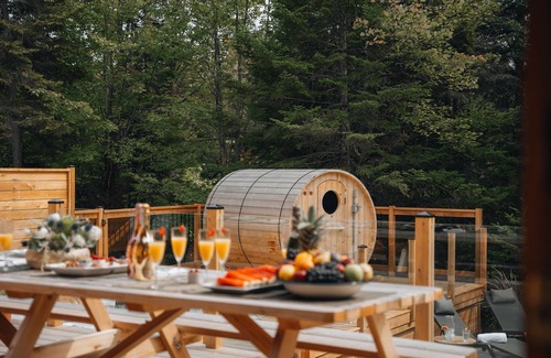 Fiddler Lake Resort House | Chalet Blue Jay Spa at Fiddler's Lake