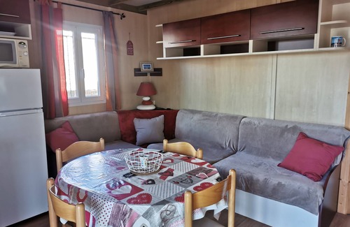 Grandcamp-Maisy Ski Chalet | Chalet by the sea