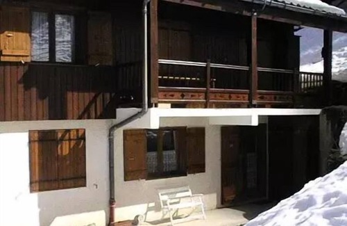 Beaufort Apartment | Chalet C - Argentina - Studio for 2 to 4 people. protected from eyes with terrace
