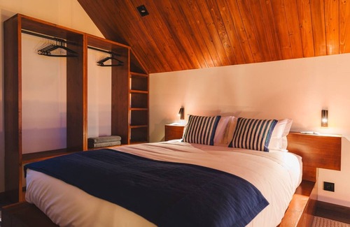 Sao Roque do Pico Ski Chalet | Chalet 'Cabanas Do Pico 2b' with Sea View, Wi-Fi and Air Conditioning