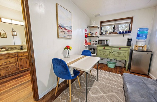 Grants Pass Ski Chalet | Chalet Cabin Near Rogue River: hiking, hunting, fishing, and rafting.