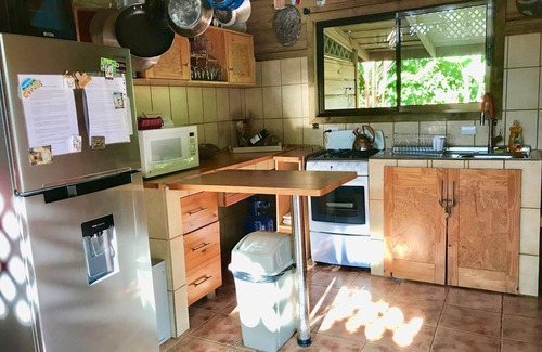 Uvita Ski Chalet | Chalet Casa Mediterranea with botanical garden near the beach and the forest