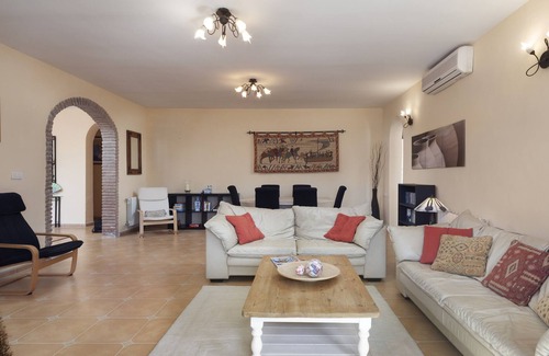 Alcaucin Ski Chalet | Chalet 'Casa Mirador De Salia' with Mountain View, Pool, Terrace & Wi-Fi