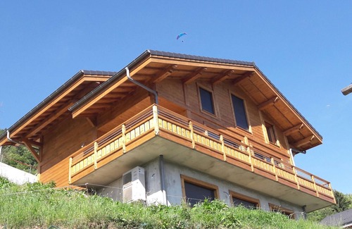 Verchaix Ski Chalet | Chalet Célestine with Sauna and View on the Valley