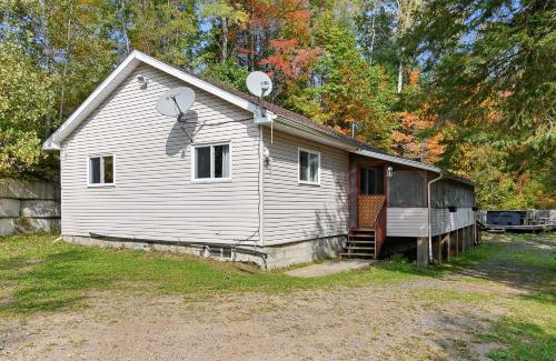 Notre-Dame-de-la-Paix Ski Chalet | Chalet chaleureux avec spa près de Mont-Tremblant