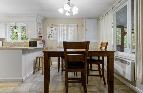 Notre-Dame-de-la-Paix Ski Chalet | Chalet chaleureux avec spa près de Mont-Tremblant