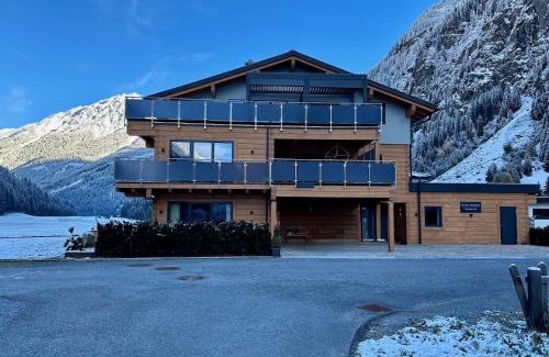 Vergoetschen Apartment | Chalet Chardonnay