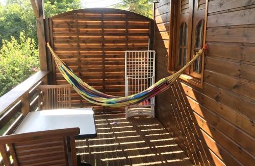 Malendure Ski Chalet | Chalet charmant à Bouillante avec piscine partagée