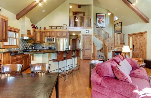 Tamarack Ski Chalet | Chalet Charmant - Serene Chalet |Private Hot Tub |Wood Fireplace