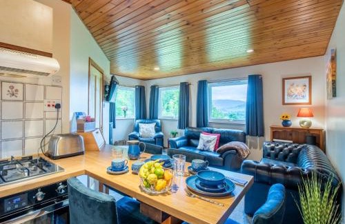 East Lewiston Ski Chalet | Chalet Cherrytrees by Interhome