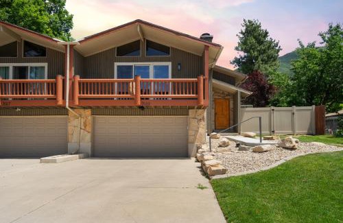 Cottonwood Heights Ski Chalet | Chalet close to resorts
