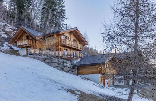 La Tzoumaz Ski Chalet | Chalet Coucou Luxury 10 pax Chalet with incredible views and garage