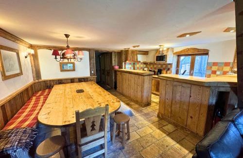 Reberty Ski Chalet | Chalet de charme 14 pers. au pied des pistes avec parking, sauna et wifi - FR-1-452-108