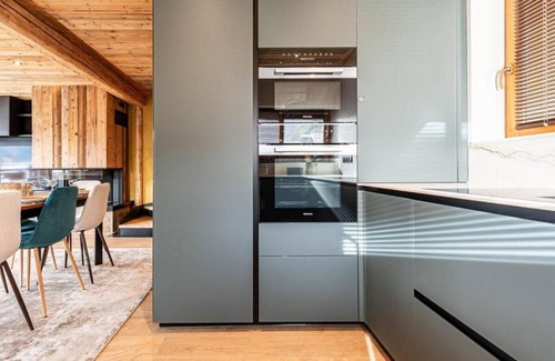 La Presqu'ile Ski Chalet | 🏔️ CHALET DE LUXE FACE À COURCHEVEL - TINCAVE 1300M