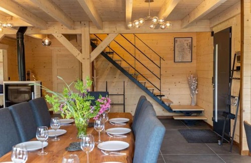 Saint-Maurice-Crillat Ski Chalet | Chalet en Bois au Cœur du Jura