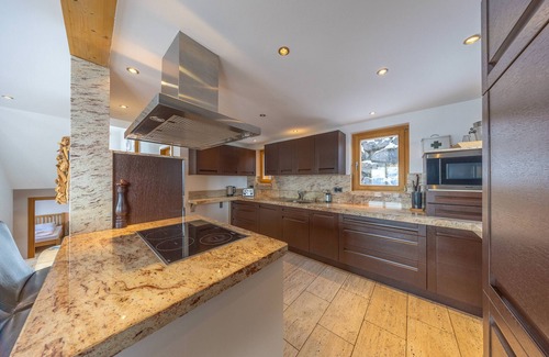 Nendaz Ski Chalet | Chalet Enchanteur sauna, jacuzzi, 13pax