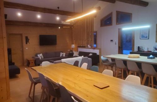 Bellentre Ski Chalet | Chalet Face Nord Cyrelia