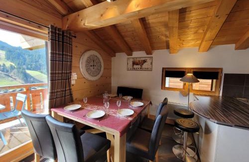 Les Gets Ski Chalet | Chalet familial confortable, proche navette, garage, WiFi - FR-1-598-24