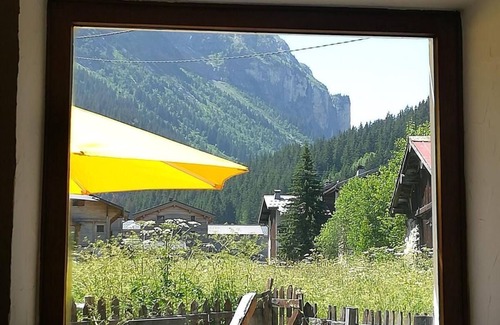 Pralognan-la-Vanoise Ski Chalet | Chalet, fireplace or stove, tv, 62m², Pralognan-la-Vanoise