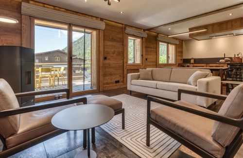 Chamonix-Mont-Blanc Ski Chalet | Chalet Follette, cosy newly renovated two bedroom chalet close to Grands Montets